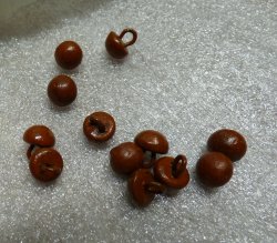 Brown shoe button w/round loop